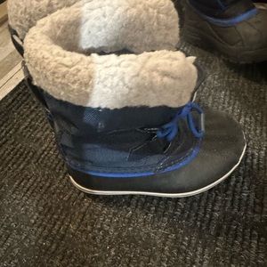 Sorel boys boots